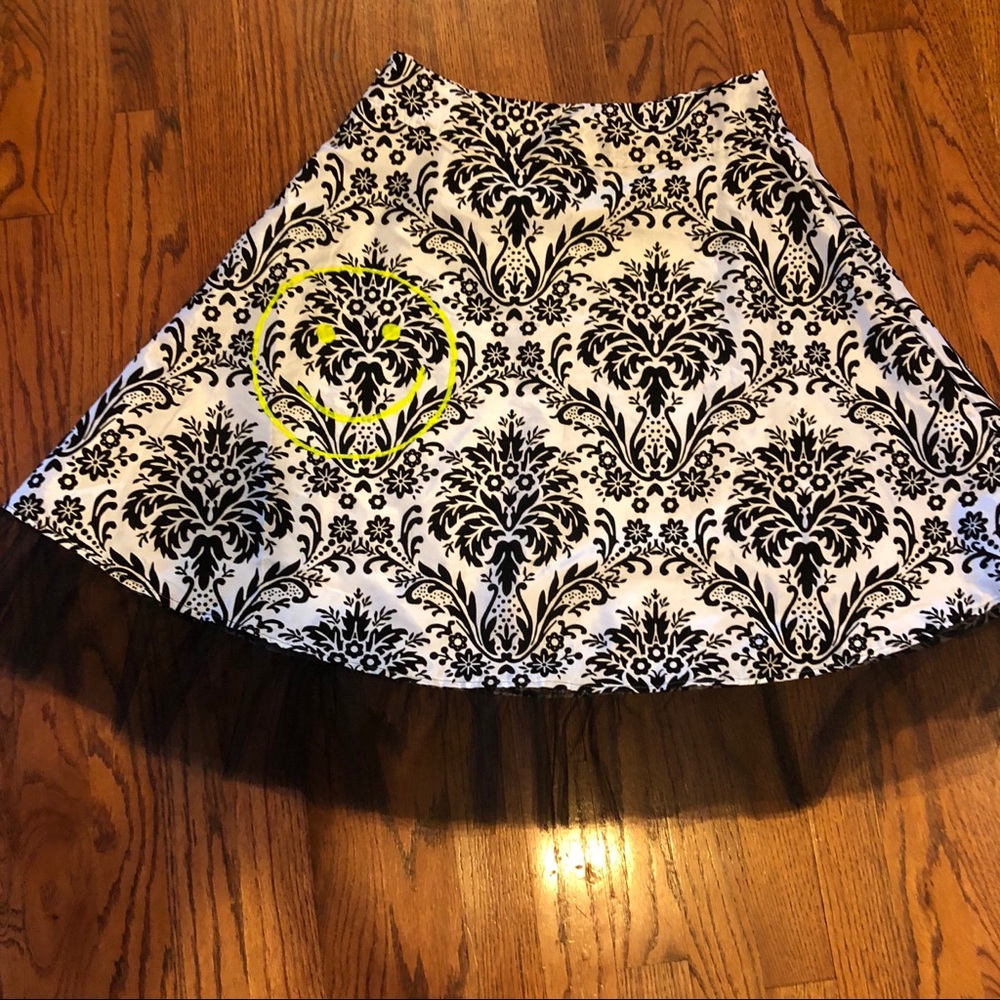 Sherlock BORED custom black & white skirt sz 8